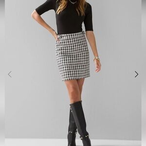 White House Black Market Houbdtooth Skirt size 4